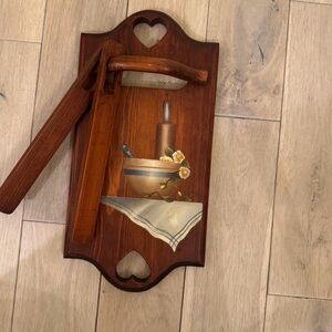 Home Interiors vintage towel rack Americana